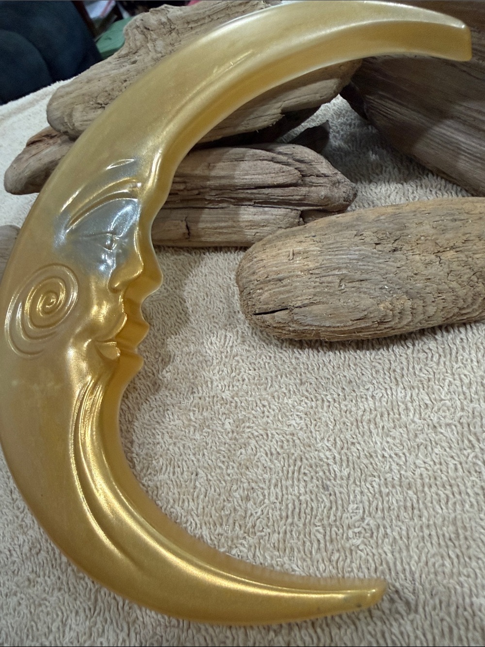 Decorative Gold Crescent Moon Wall Sculpture - Unbranded - Picture 7 of 10
